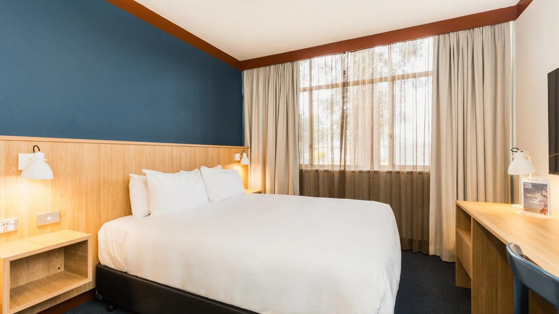 Statesman Hotel Camberra Australia