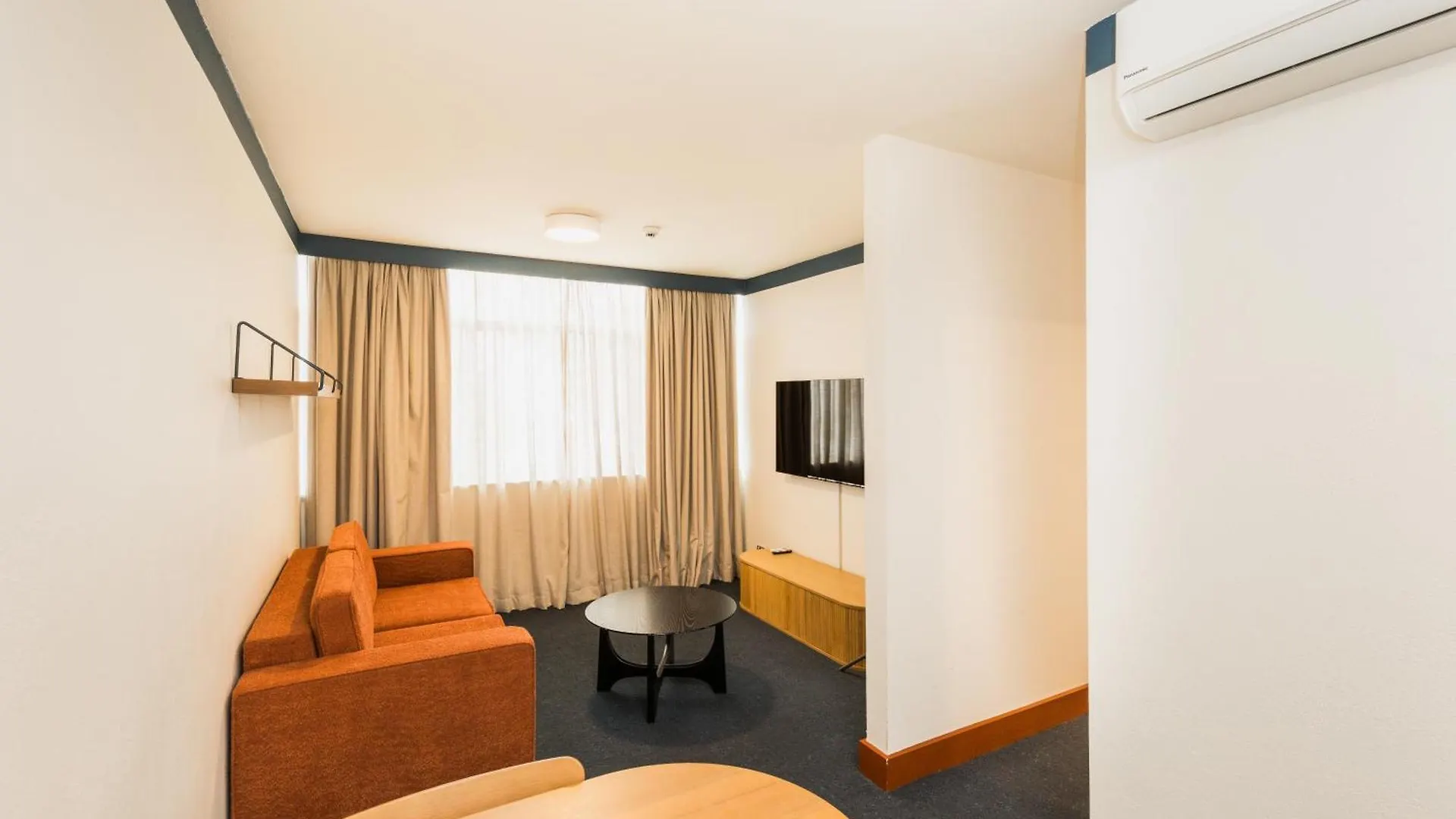 Statesman Hotel Camberra Motel
