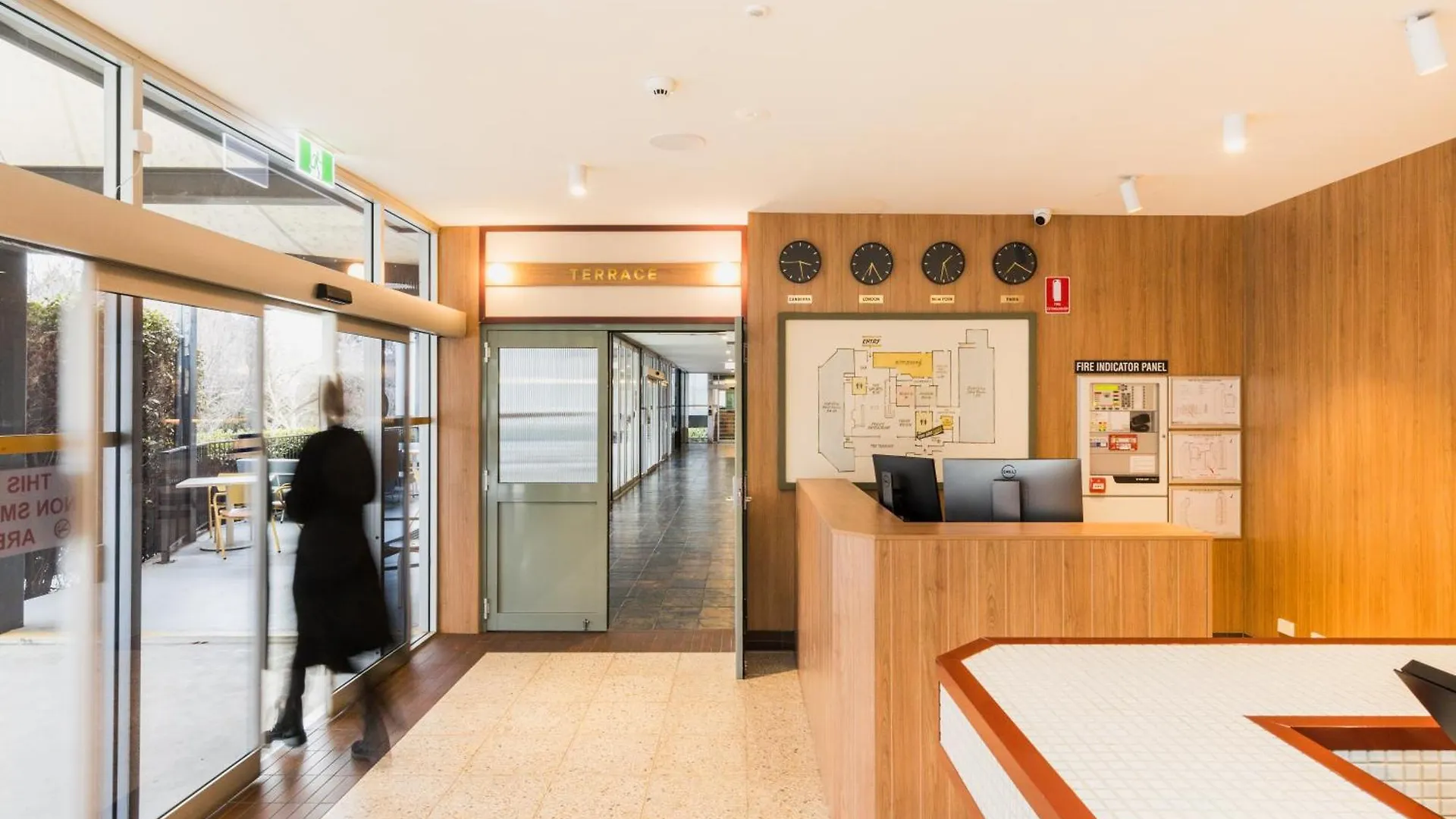 Motel Statesman Hotel Canberra