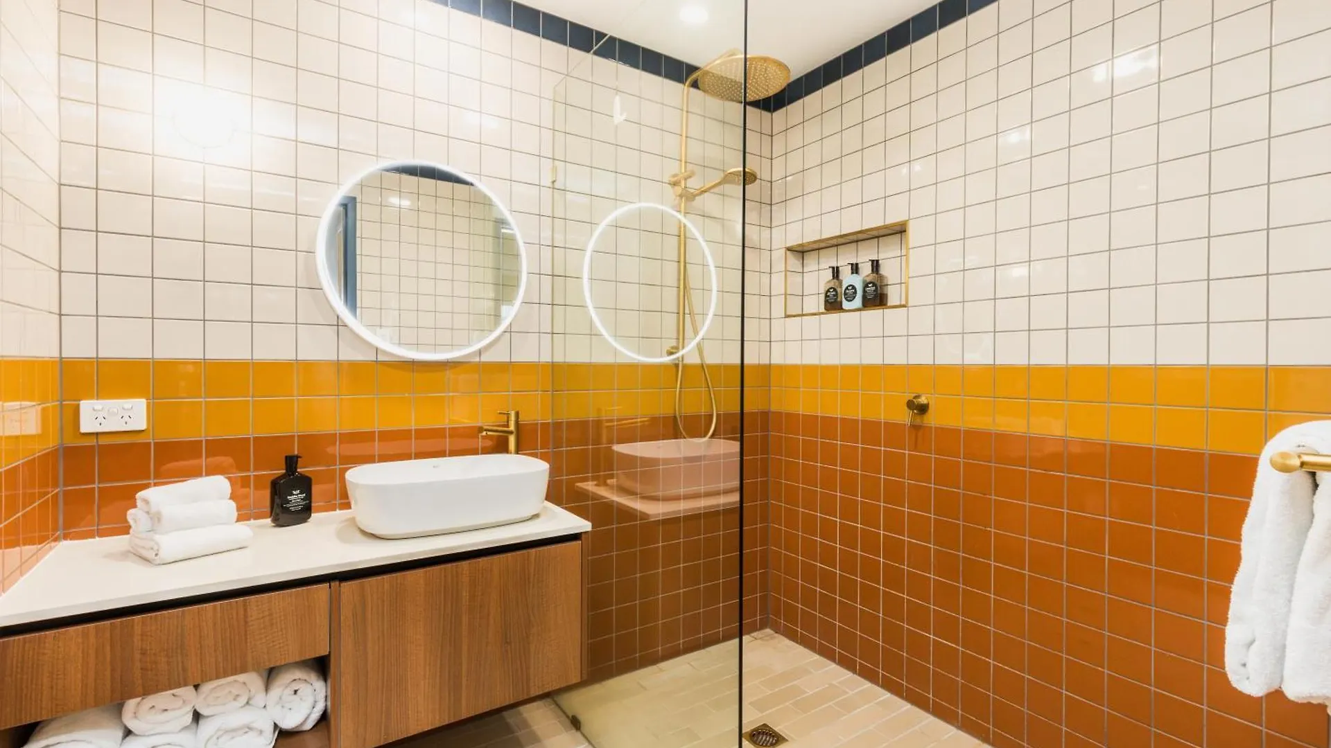 Statesman Hotel Canberra Australien