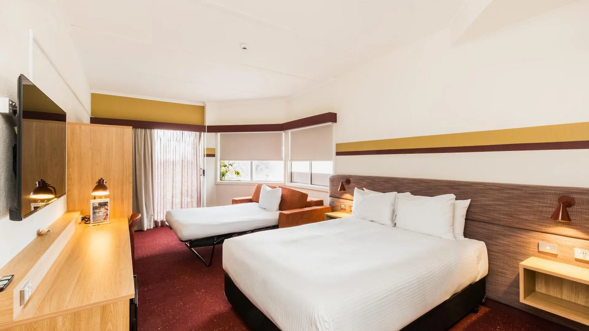 *** Motel Statesman Hotel Canberra Australien