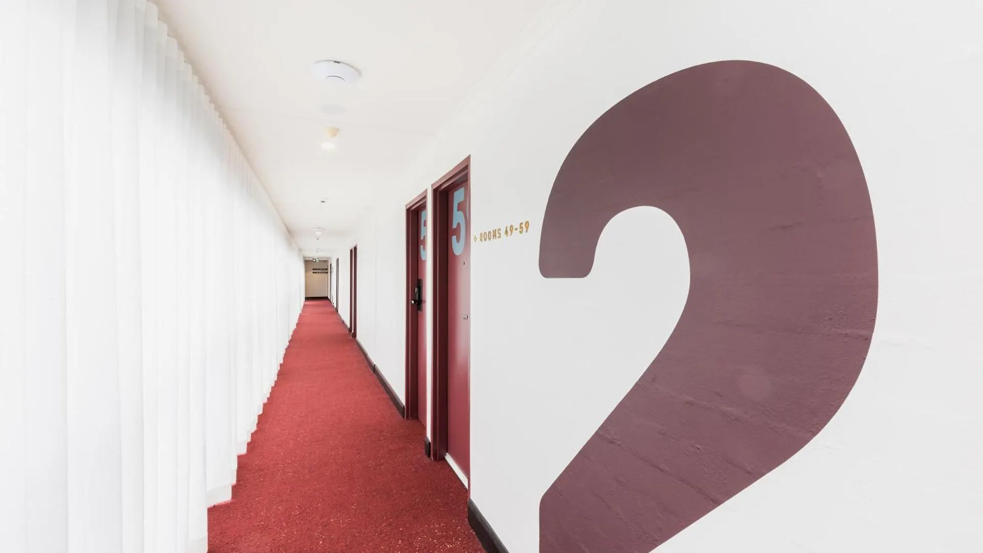 *** Motel Statesman Hotel Canberra Australien