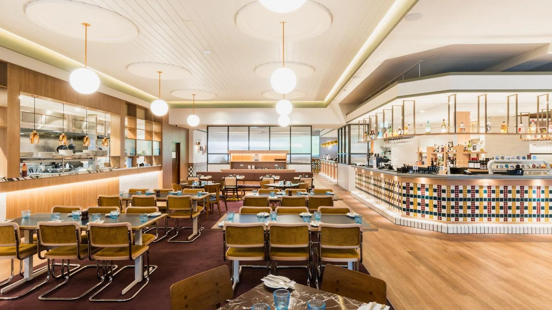 Statesman Hotel Canberra Motel