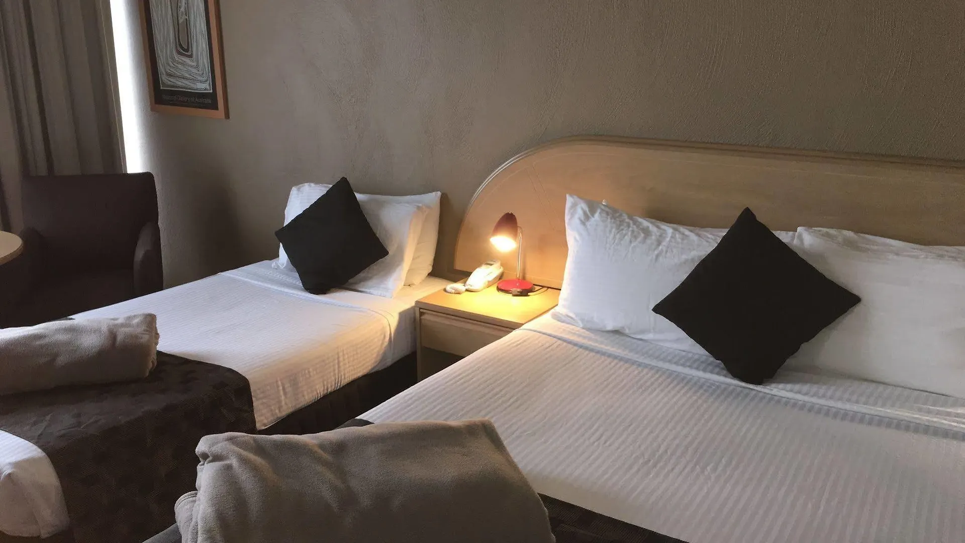 Statesman Hotel Canberra